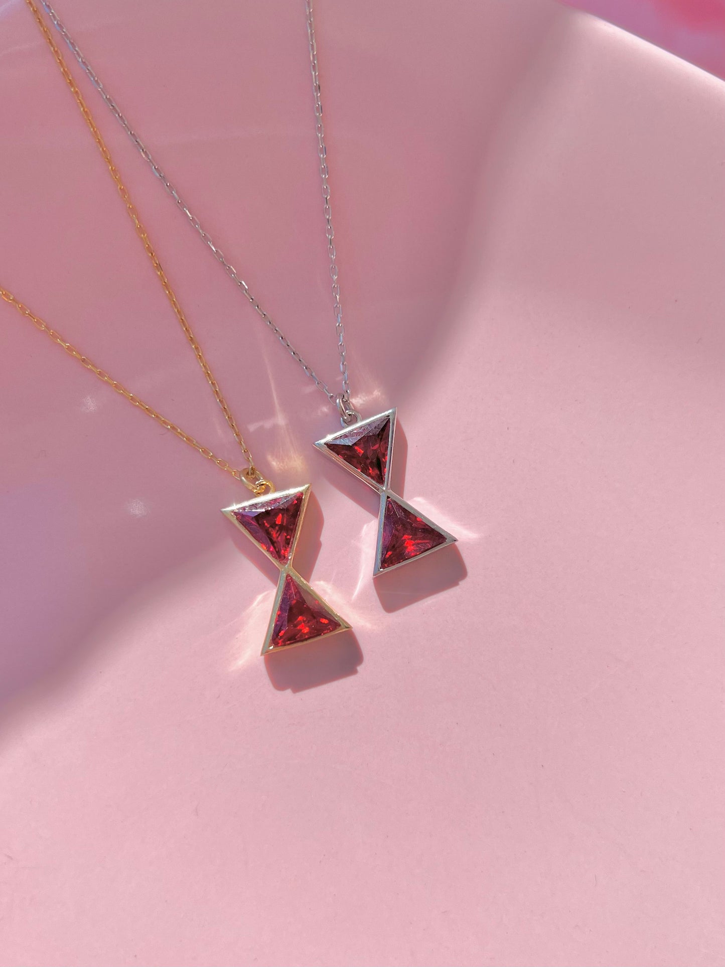 Inspired Natasha Hourglass Necklace 925 Sterling Sılver